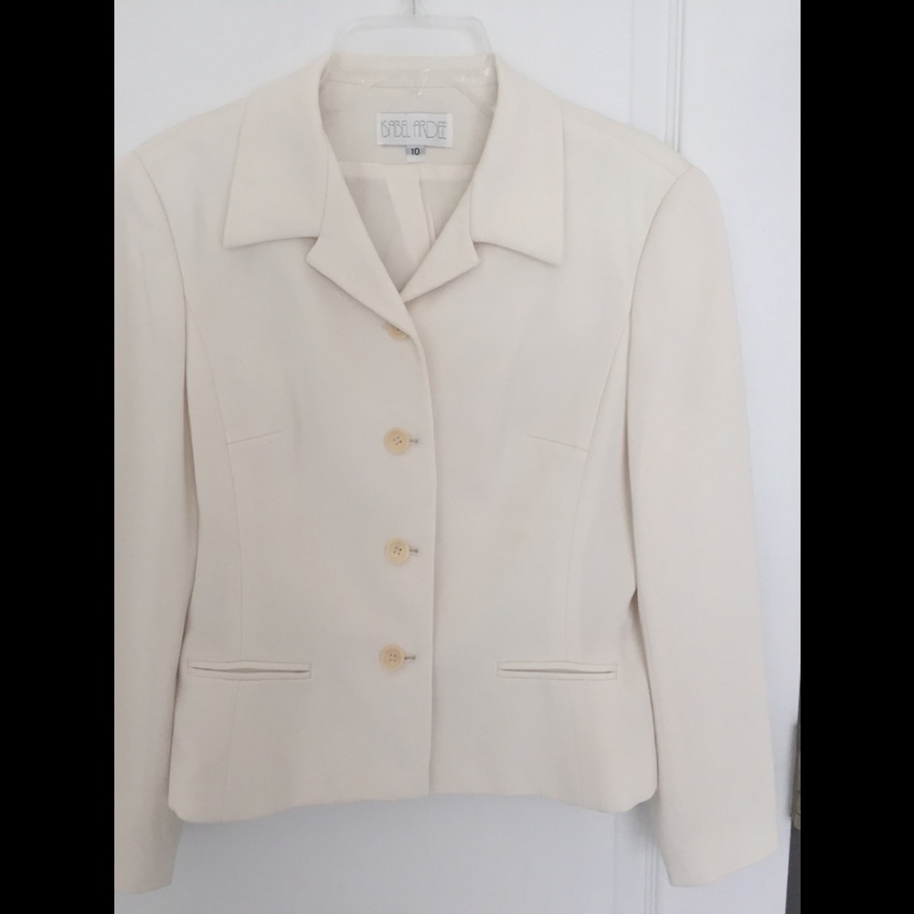 Isabel Ardee cropped off white blazer